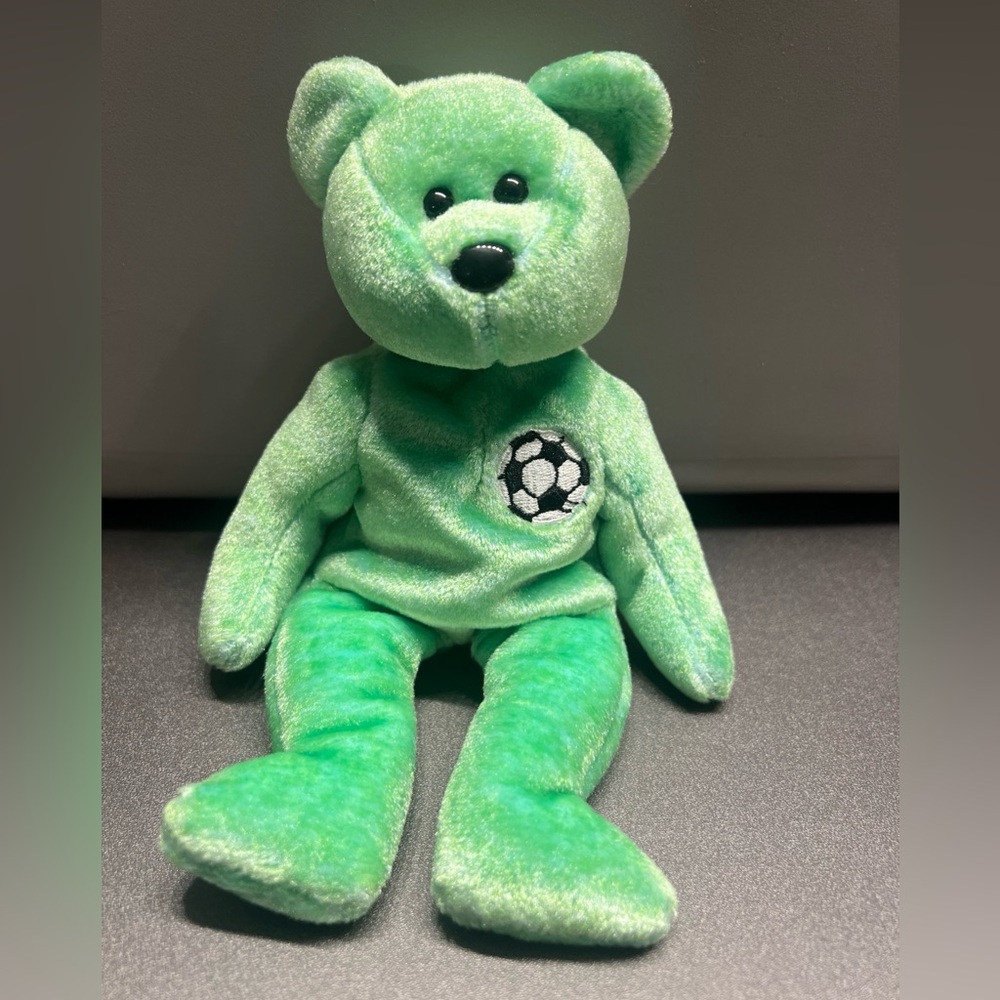 Ty Beanie Babies 1999 Green Kicks the Soccer Bear (Lot of 2)